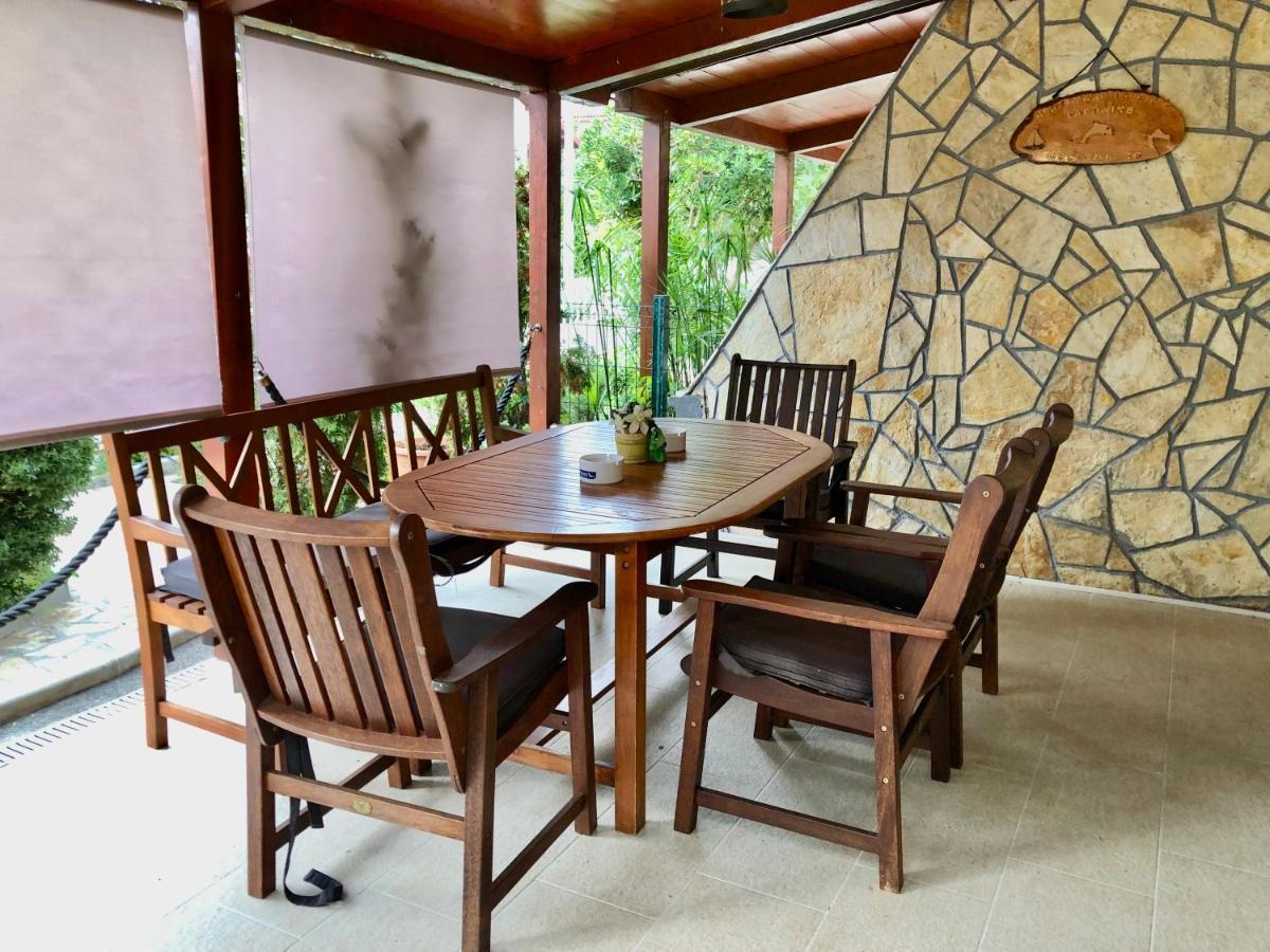 Apartments Pine & Oak With Shared Seasonal Hot Tub Privlaka  Bagian luar foto